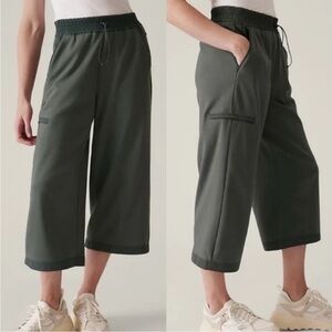 ❤️‍🔥Firm Price❤️‍🔥 Athleta Triumph Hybrid Wide Crop